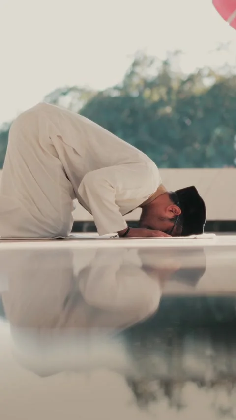 Muslim pray at Mosque Stock Footage 331498161