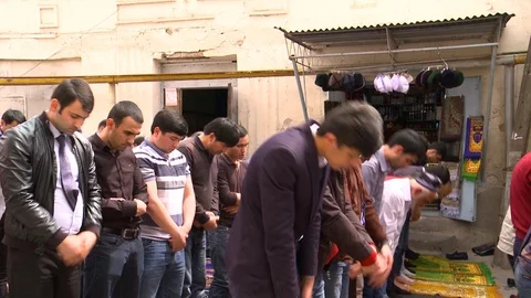 Muslim prayer in the mosque Video stock 122065901