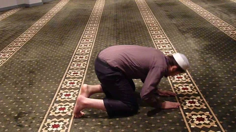 Muslim Praying in a mosque Stock Footage 86597657