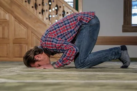 Muslim praying in a mosque Foto stock