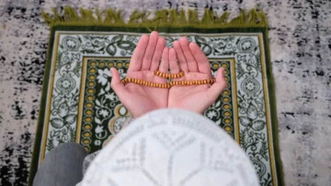 Muslim praying Ramadan Stock Footage 235917573