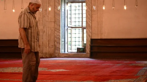 Muslim prays in the müsque Stock Footage 93030250
