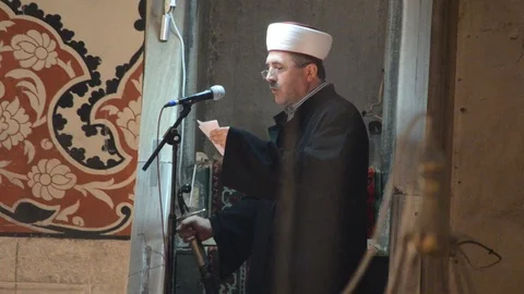 Muslim preacher (Imam) Stock Footage 93016103