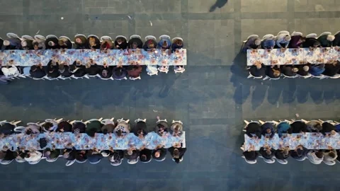 Muslims having iftar together during Ramadan Video stock 269407776