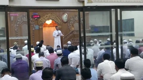 Muslims in Yangon, Myanmar mark Eid al Fitr Vídeo Stock 170443817