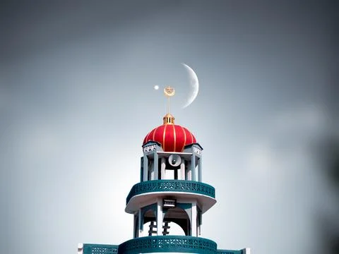 Musque Dome Night Building with Sky Moon Sunset Background Mubaruk Ilustración de archivo