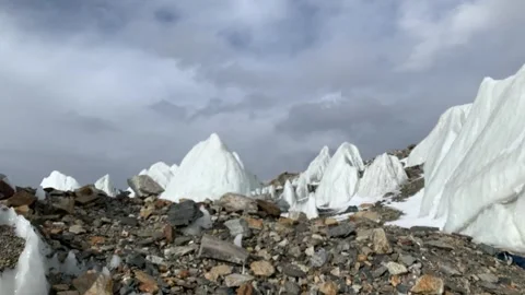 Muztagh Ata No. 2 Glacier Landscape in Xinjiang China Vídeos de archivo 345023969