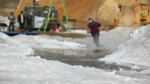 MVI 6024 Video stock 8919459