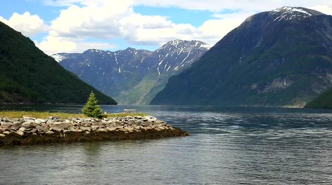 MVI 7696 Stock Footage 751531