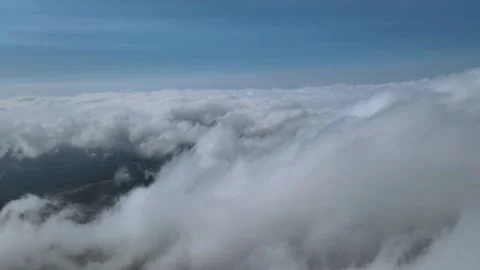 My-heart-is-drunk-on-the-clouds-oh-how-nice-it-is-to-fly-above-the-clouds-2 Vídeo Stock 197577015