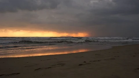 My khe beach at dawn. Stockbeeldmateriaal 124822871