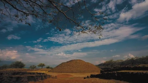 Mysterious pyramids from ancient Mexico 動画素材 336410549