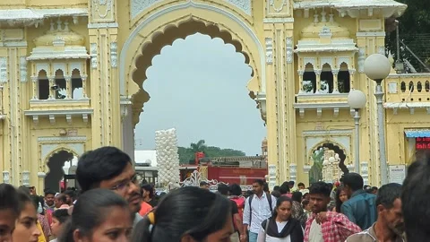 Mysuru, Karnataka - 6 October 2024 : Crowded Entrance Of Amba Vilas Palace Stock Footage 304032616