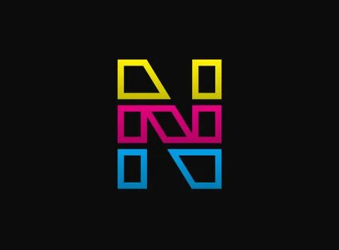 N letter logo, vector desing font .Dynamic cmyk split blue, pink, yellow colo Illustrazione stock