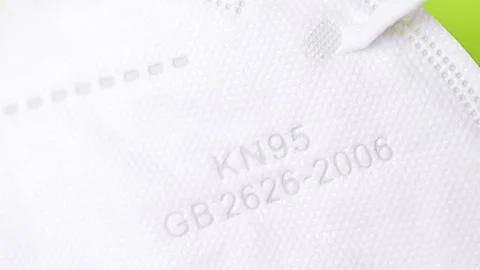 N95 Mask numbers close up macro video rack focus shot Vídeo Stock 150062951