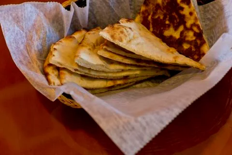 Naan basket Foto stock