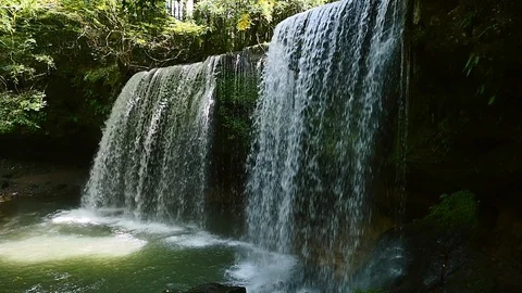 Nabegataki fall in Japan Video stock 86200183