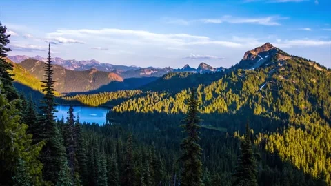 Naches Peak Loop Trail Scenic View, Mount Rainier National Park, Washington Video stock 332141582