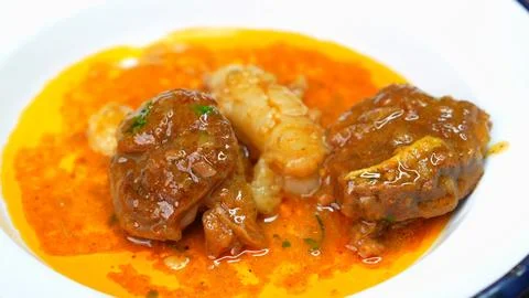 Nalli nihari, mutton bone marrow curry, rich spicy indian gourmet dish Foto stock