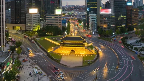 Namdaemun gate with light trails of car at night in Seoul, South korea. Stock Footage 133845044