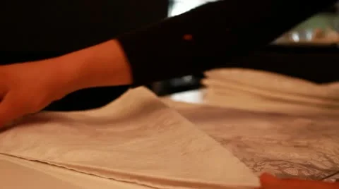 Napkins folding 스톡 동영상 21976884