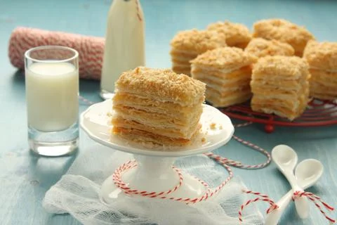 Napoleon cake – layer cake from puff pastry with custard cream Stock-Fotos