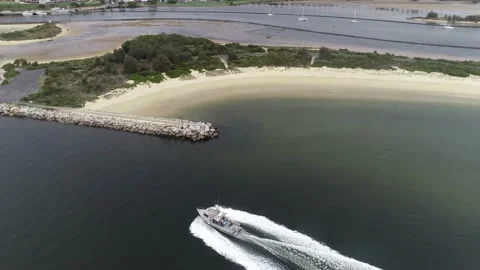 NAROOMA DRONE BOAT 動画素材 163220765