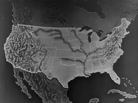 Narrator explains the television programme broadcasting procedure - 1949 Vidéo 93690427