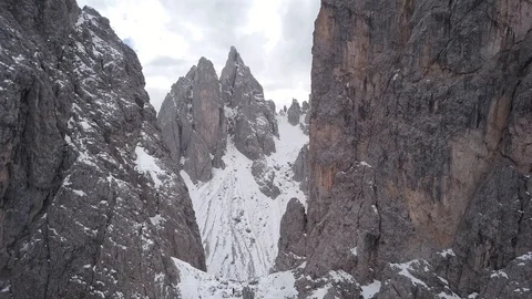 A narrow passage in the italian dolomites Stock Footage