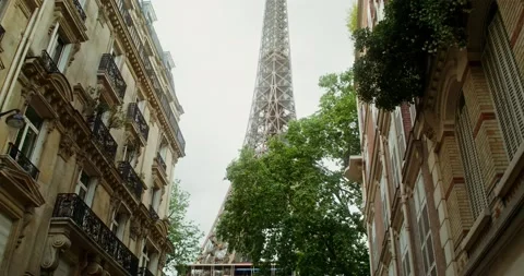 Narrow street in Paris overlooking the Eiffel Tower. France Stock Footage 207261229