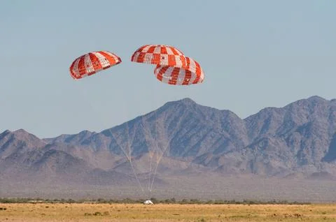 NASA has completes the final test to qualify Orions parachute Photos