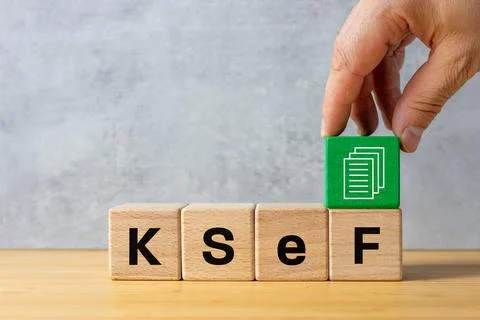 National e-Invoicing System KSeF for issuing, sending, receiving Foto stock