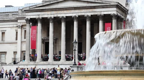 The National Gallery in Trafalgar Square 스톡 동영상 34459765