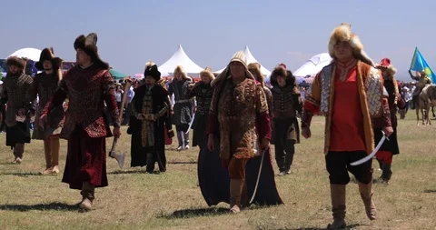 national-kazakh-warriors-batyrs-swords-footage-105555829_iconl.jpeg