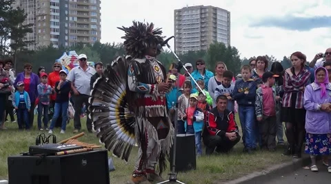 Native american dances traditional dance on holiday 스톡 동영상 51938369