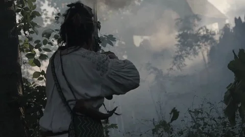 Native American Indian Warriors attack settlers fort in battle - Portrayal Video stock 90862915