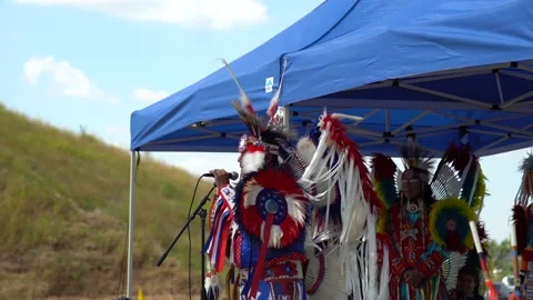Native Americans dancing 스톡 동영상 220610868