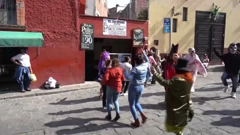 Native Dance - San Miguel de Allende, Guanajuato, MX - December 2021 59 Video stock 196331193
