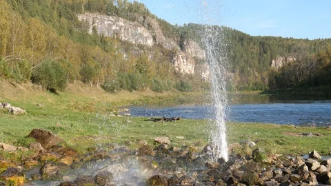 Natural artesian water source, Ay fountain 動画素材 101791063