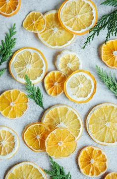 Natural dried oranges background Foto stock