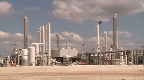 Natural Gas Processing Plant Medium 動画素材 49476100