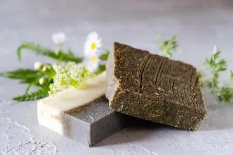 Natural handmade soap bars with flowers and dried herbs, spa organic soap Foto stock