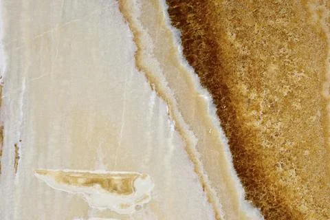 Natural pattern of onyx beige colour polished disc mineral. Super high Foto stock