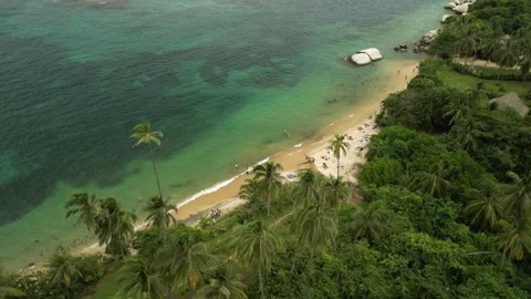 Natural pool tayrona total view 02 Video stock 326954399