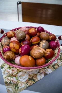 Naturally Dyed Easter Eggs with Leaf Patterns 스톡 사진