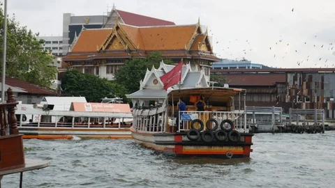 Nautical traffic in Bangkok river Video stock 107980002