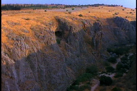 Neanderthal cave Stock Footage 86752796