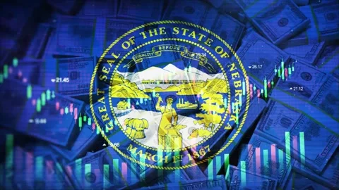 Nebraska Flag on Economic Background With Decrease Bar Chart Graph And Arrow 库存影片 320971801