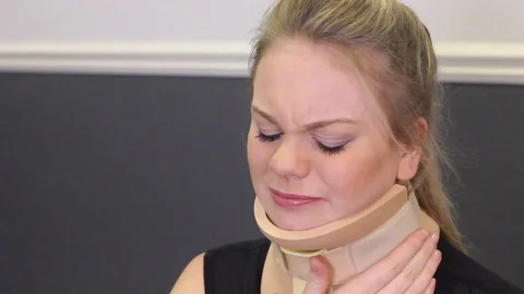 Neck pain (2) 動画素材 90546909