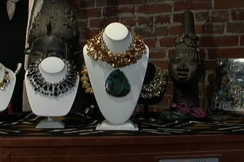 Necklace Displays 動画素材 10687007